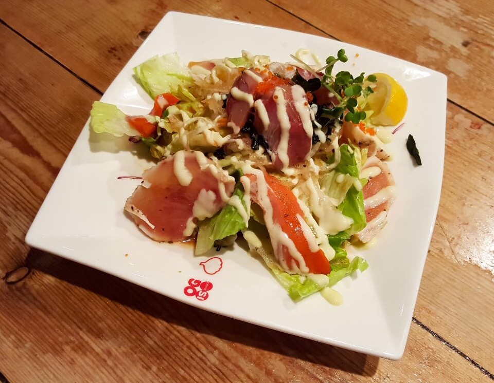 Guu with Garlic seafood salad